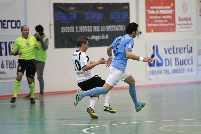 中超：山东泰山主场2-1逆转武汉三镇